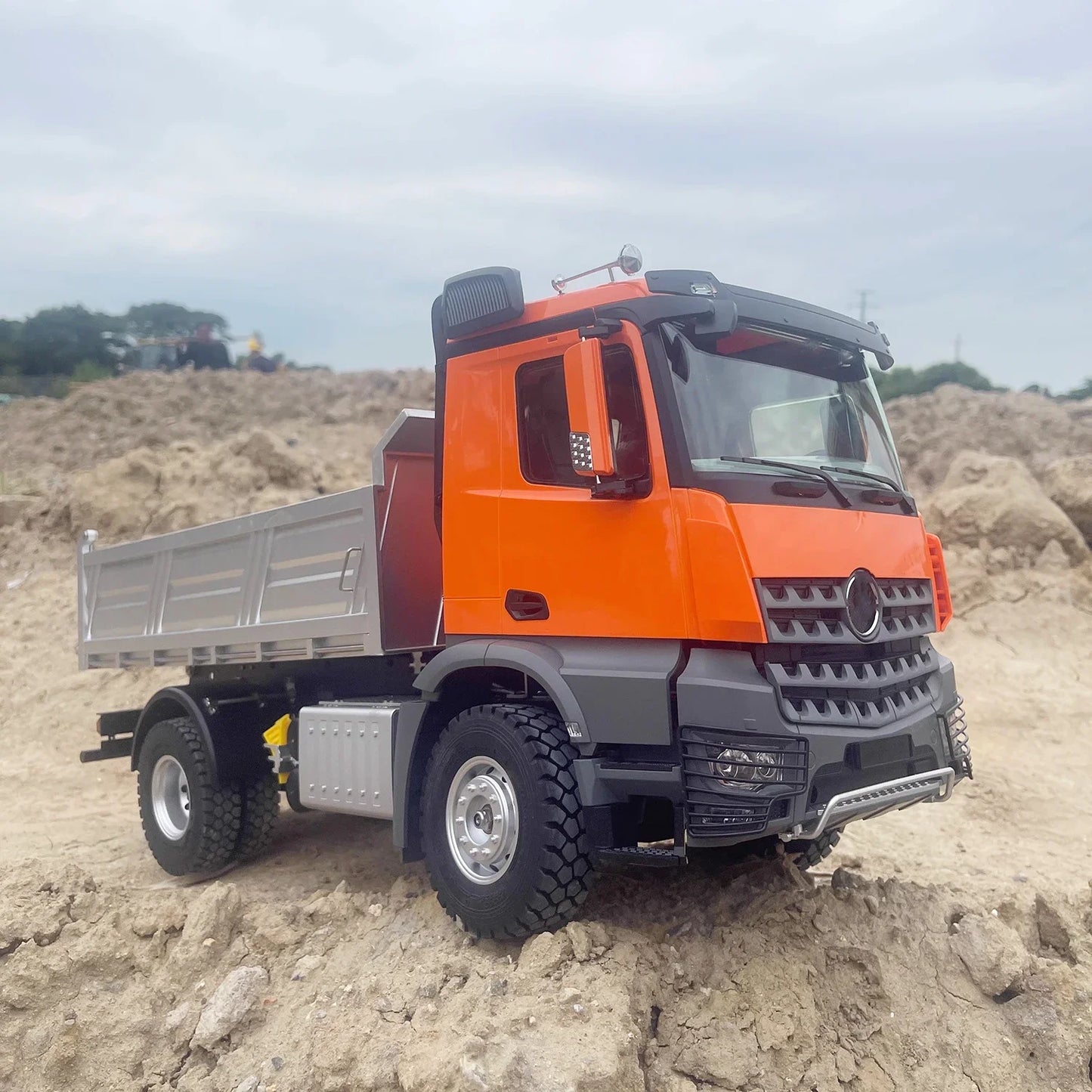 KABOLITE K5701 1/14 4x4 RC Dump Truck with Light and Sound RTR