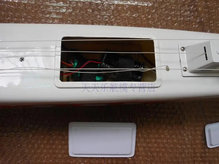 Remote Control Sailing SKATE1000 Fiberglass Hull Yacht RTR