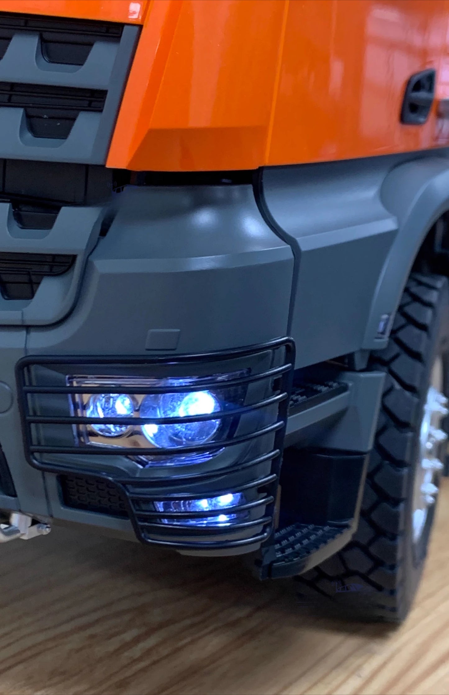 KABOLITE K5701 1/14 4x4 RC Dump Truck with Light and Sound RTR