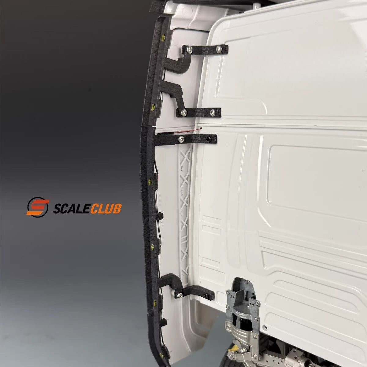 Scaleclub 1/14 Tamiya Rc Tractor Scania 770s Rear Spoiler with Light