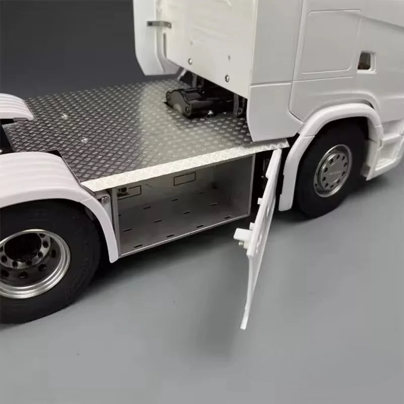 SCALECLUB 1/14 SCANIA 770S Rc Tractor Stainless Steel Chassis Cover Antiskid Plate Non-slip Platform Side Tool Box DPFHB-770S