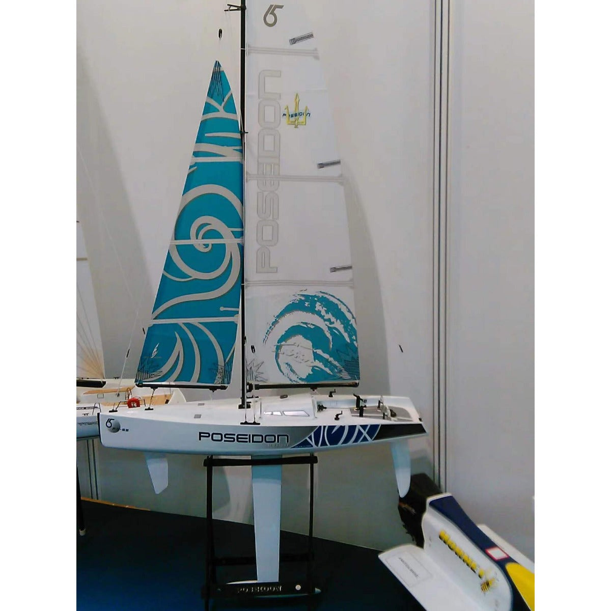 Beili Poseidon 650 FRP Hull Rc Sailboat 1370mm RTR