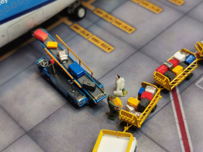1:200 Airport Scene Model TUG Luggage Transport System MH-50 Trailer TUG660 Luggage Transfer Truck