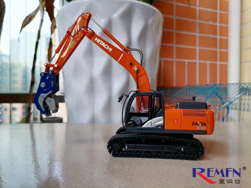 TMC1:50 Hitachi ZAXIS250LC-5 Excavator 210 Model 310 ZX350LC-6