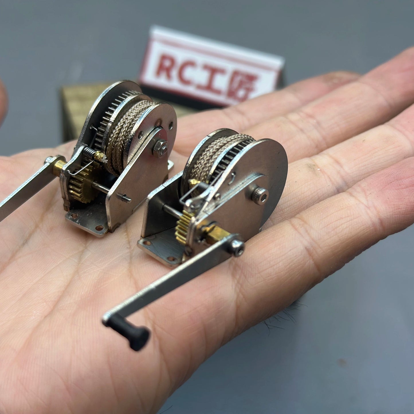 1/10 Miniature Hand Crank D Metal Ratchet Winch for Rc Car Toy