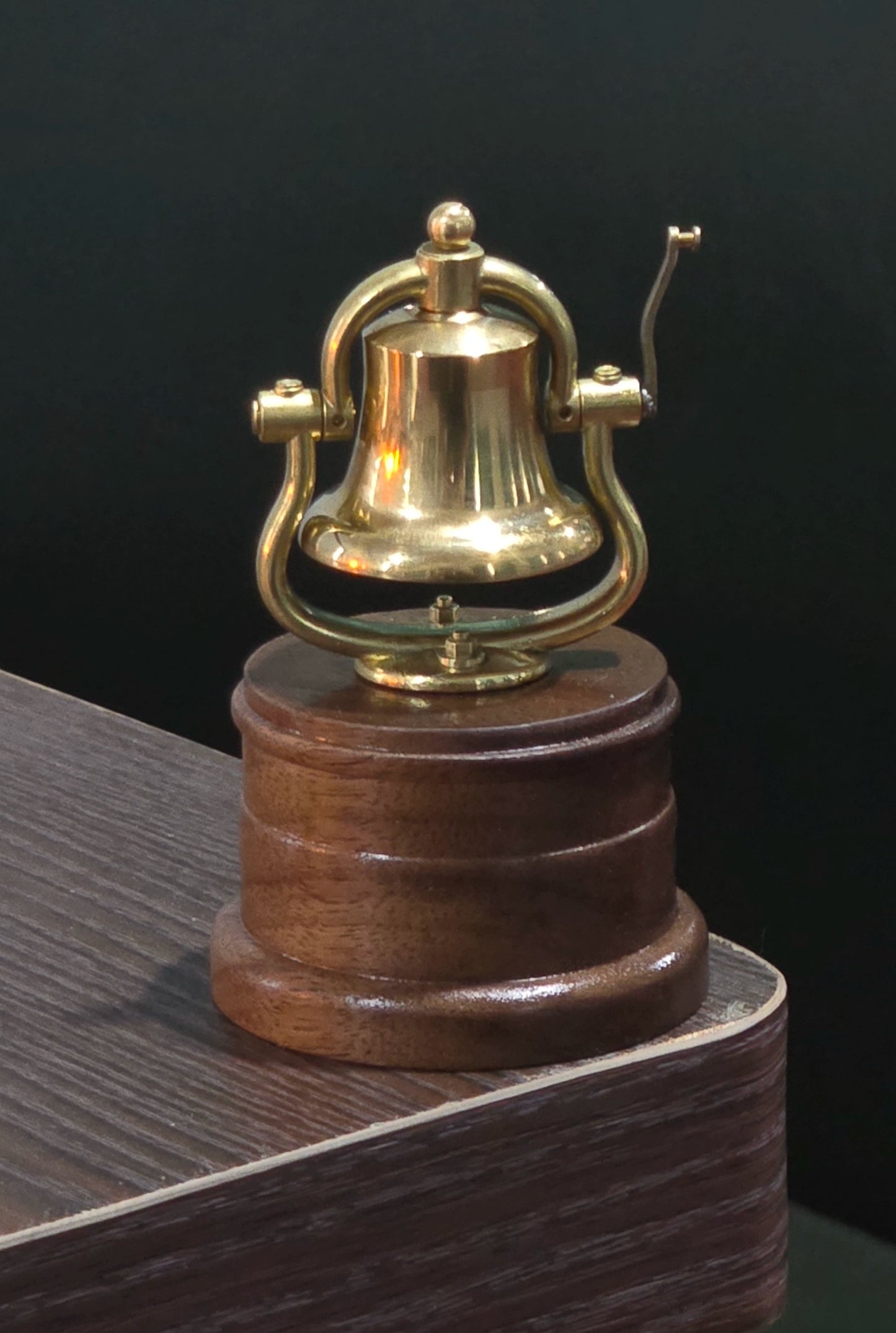 MTC 1:6 Brass Cast TRAIN MODEL Bells