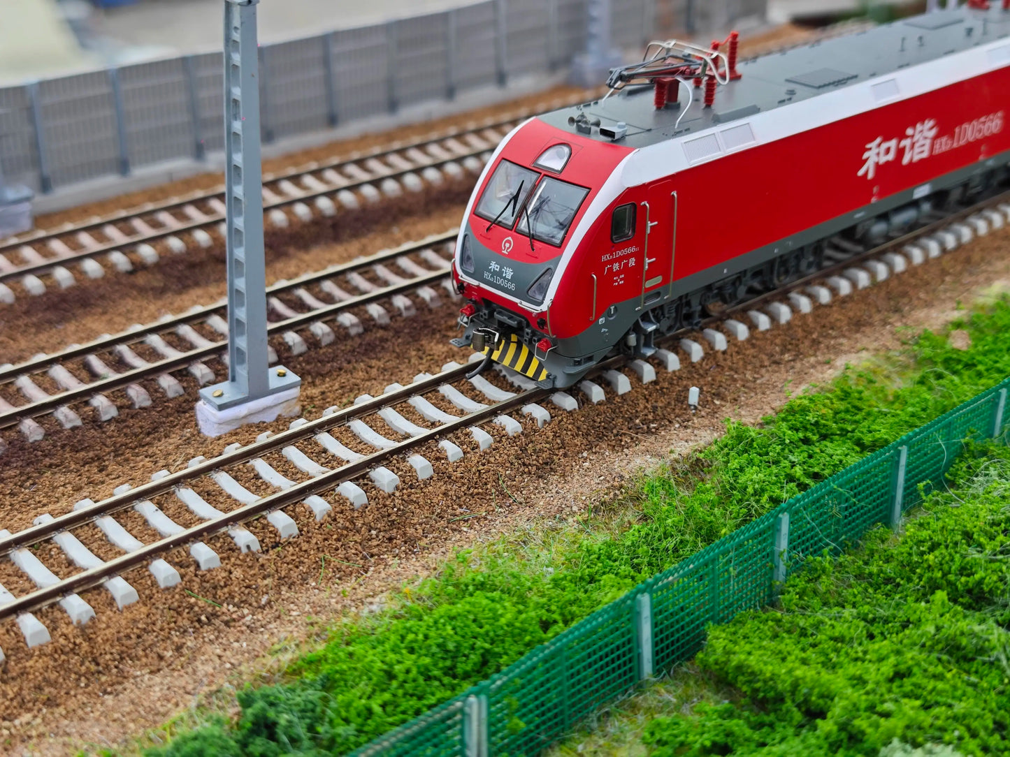 CMR HXD1D 1/87 HO Scale Electric Train