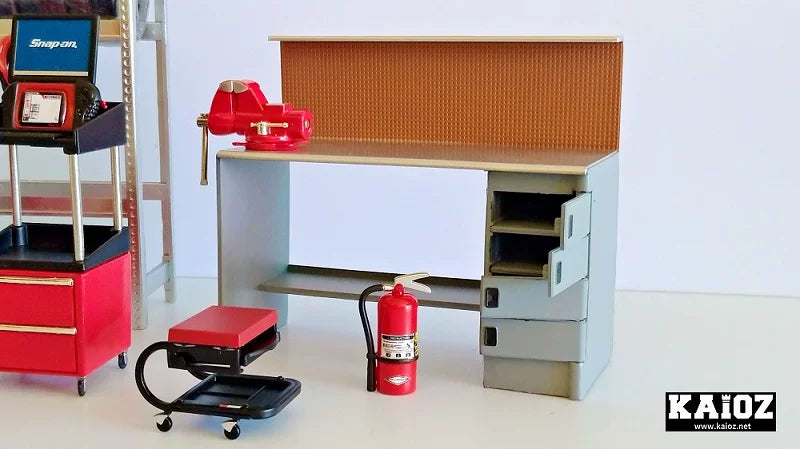 Capo Cub1 CUB2 1/18 RC CAR Workshop Scene Model