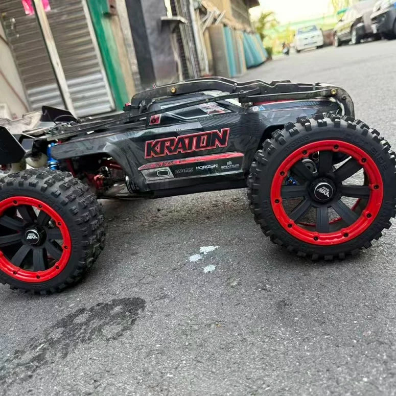 MadMax Wheel Tire Assembly with Combiner for 1/8 Rc Cars