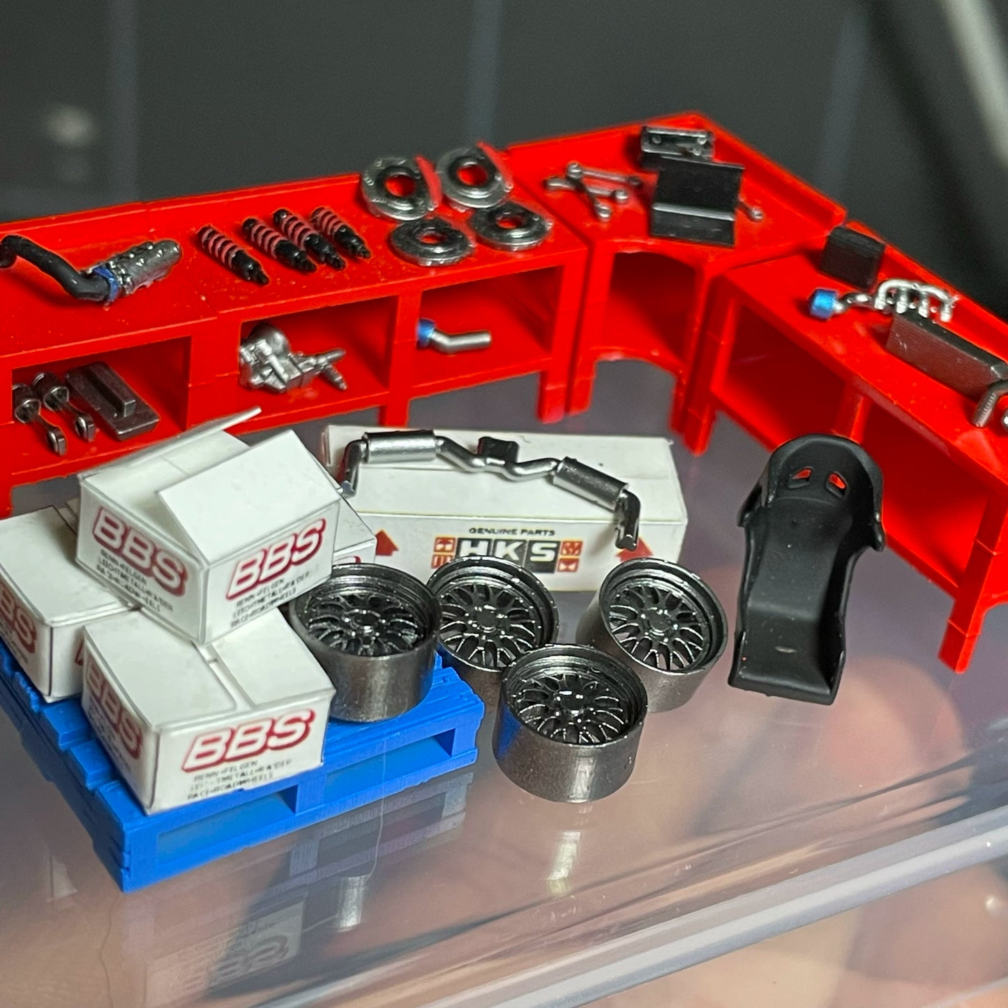 1:64 Repair Garage Plastic Model Scene Set