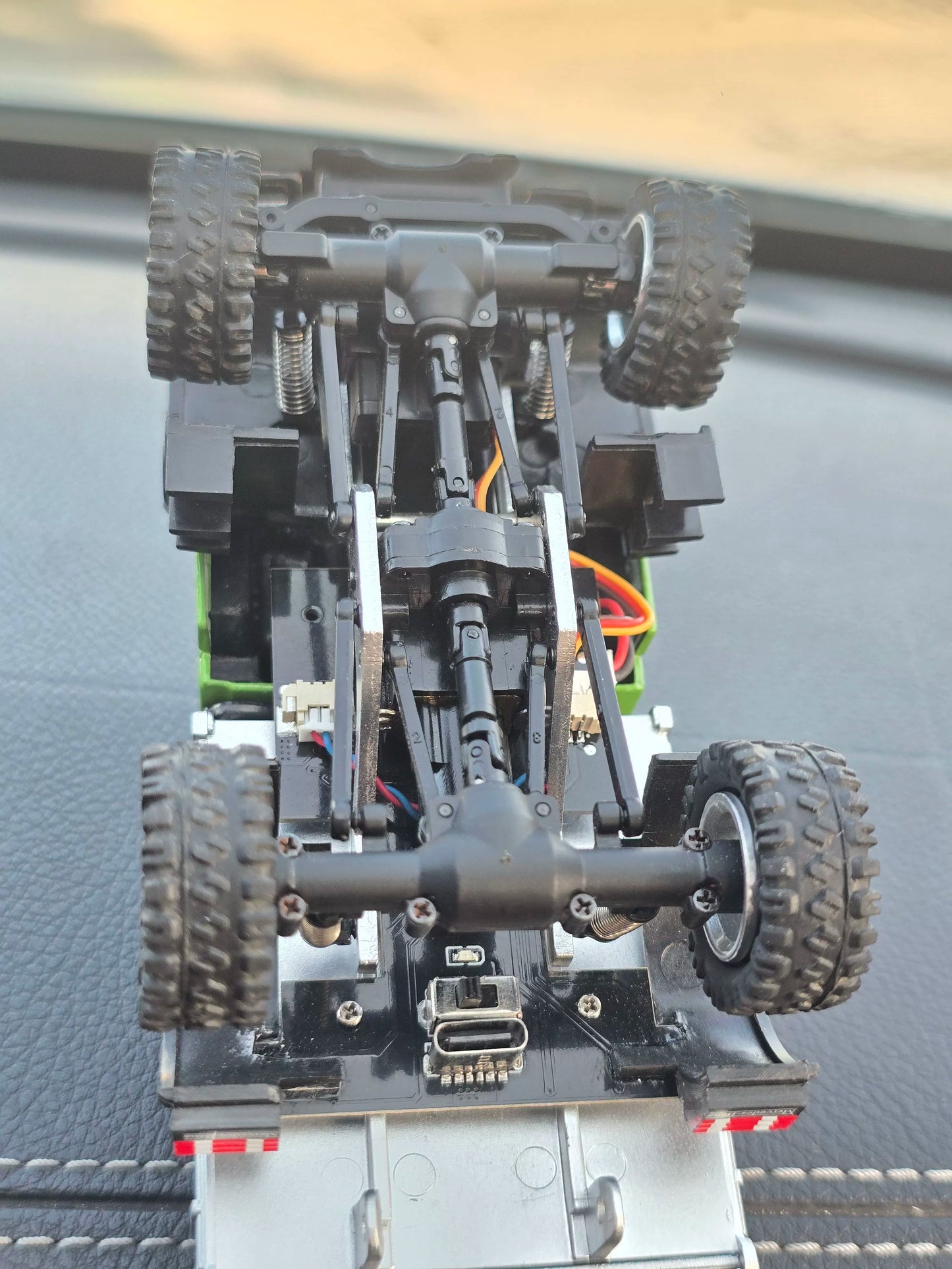 1/36 Mini Unimog Desktop Climbing Car RTR