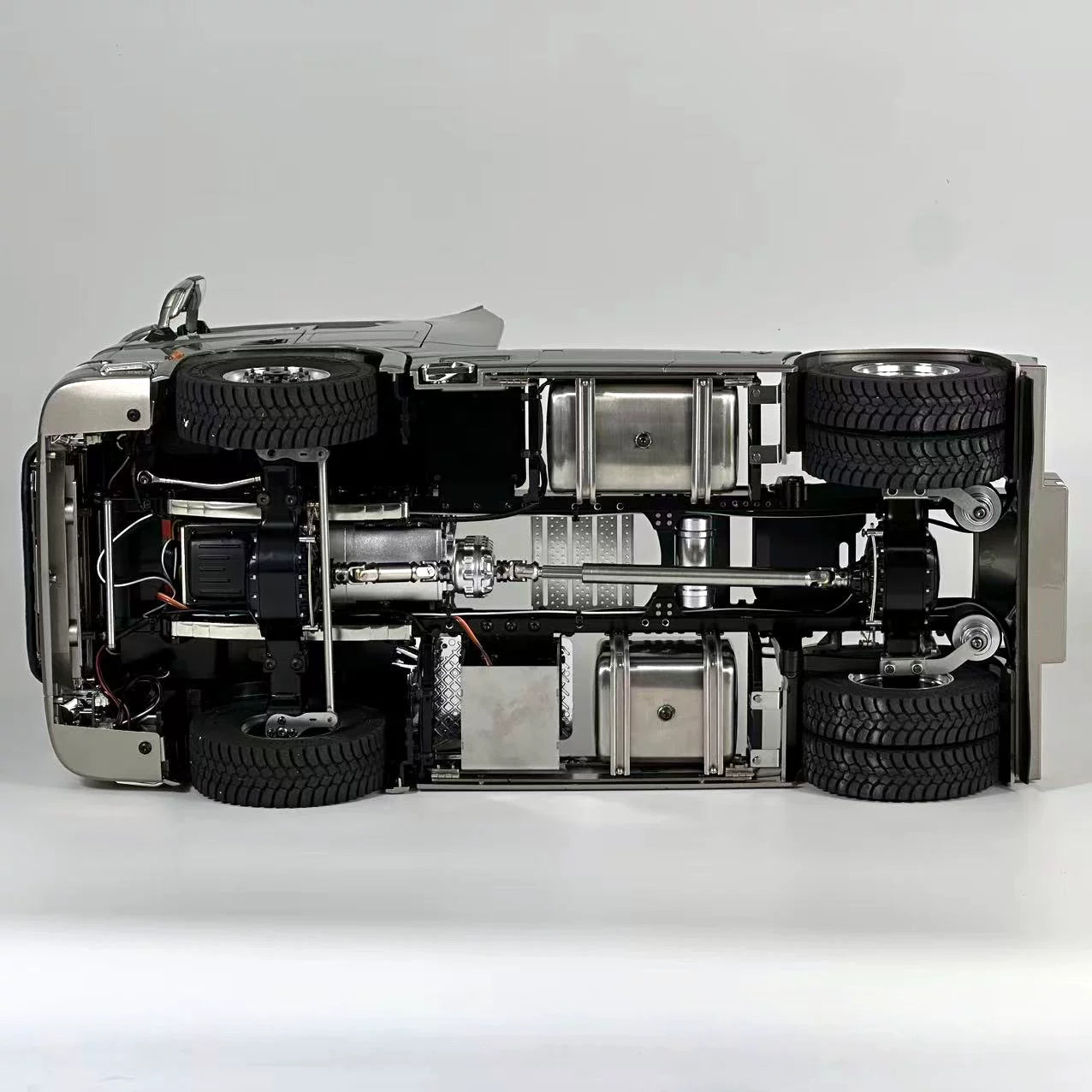 1/14 Scania Rc Tractor 4x4 with Sound Light System RTR