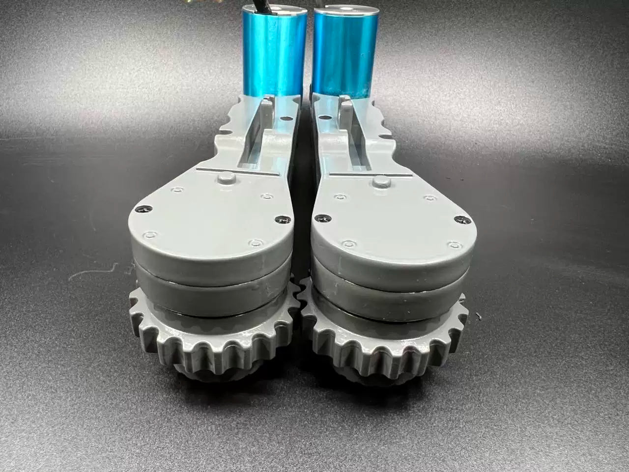 Double E SY111-010 E111 1/14 RC Hydraulic Excavator Crawler Walking Assembly 1 Pair