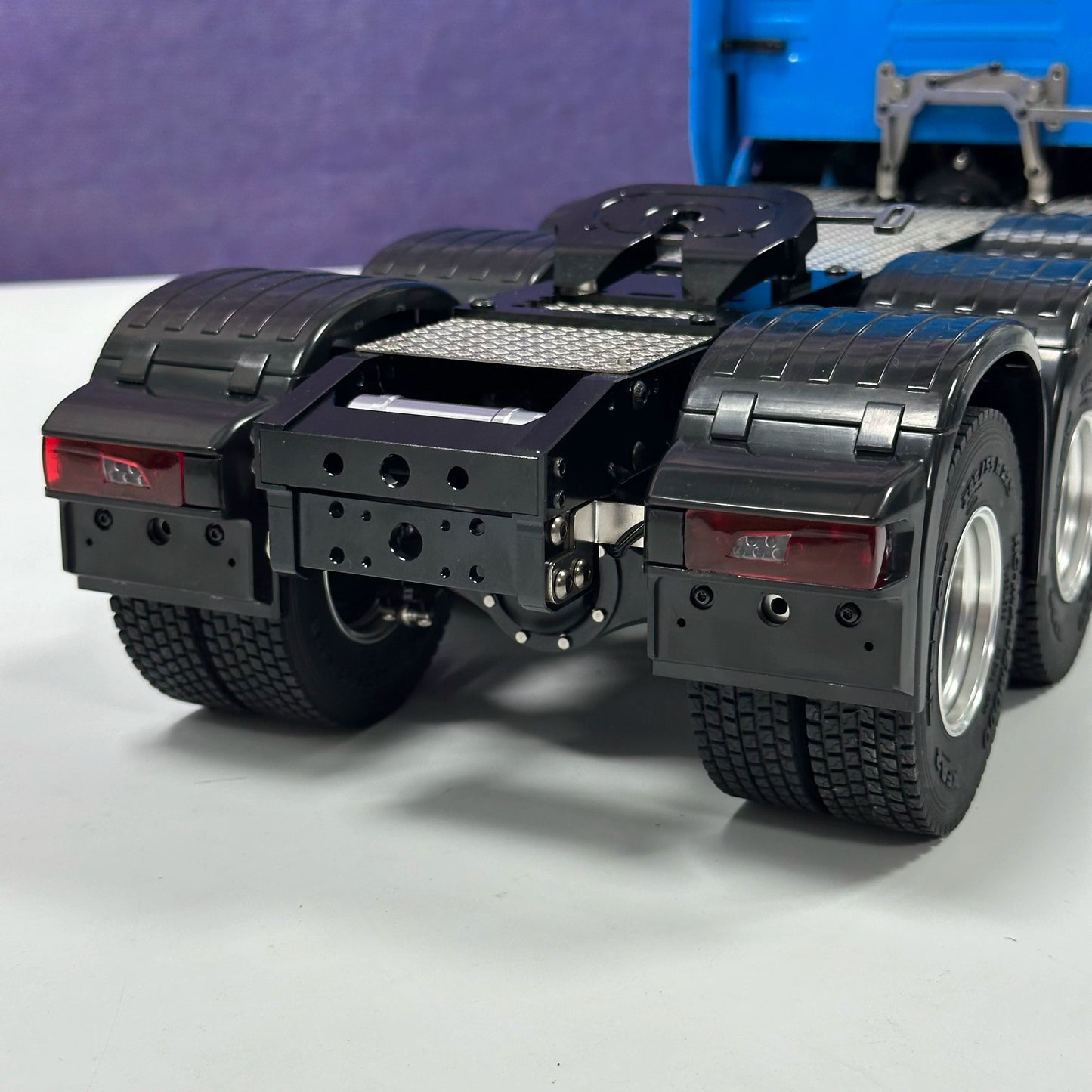 1/14 Tamiya Scania 8x8 Rc Tractor WITH SOUND LIGHT RTR