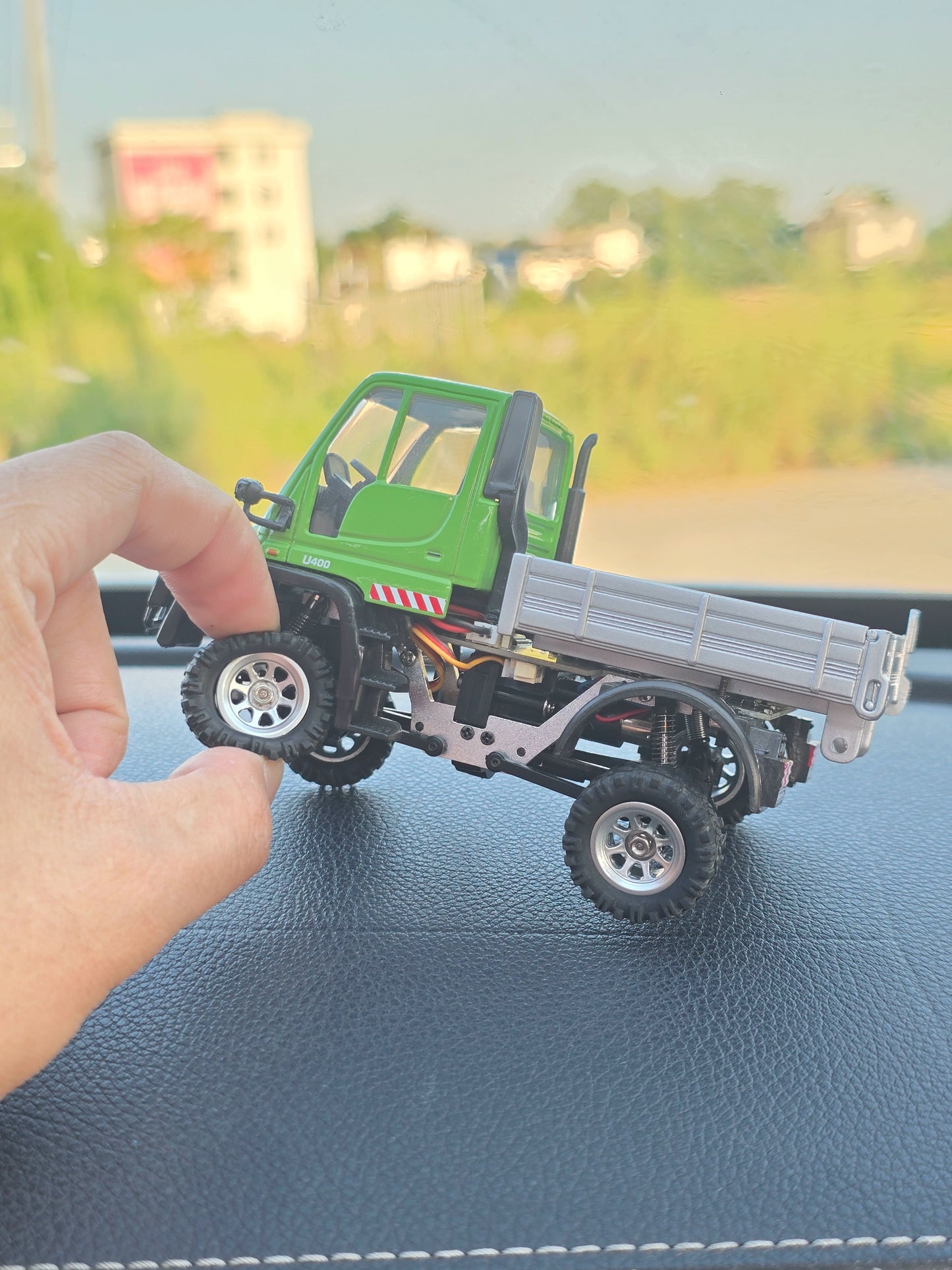 1/36 Mini Unimog Desktop Climbing Car RTR