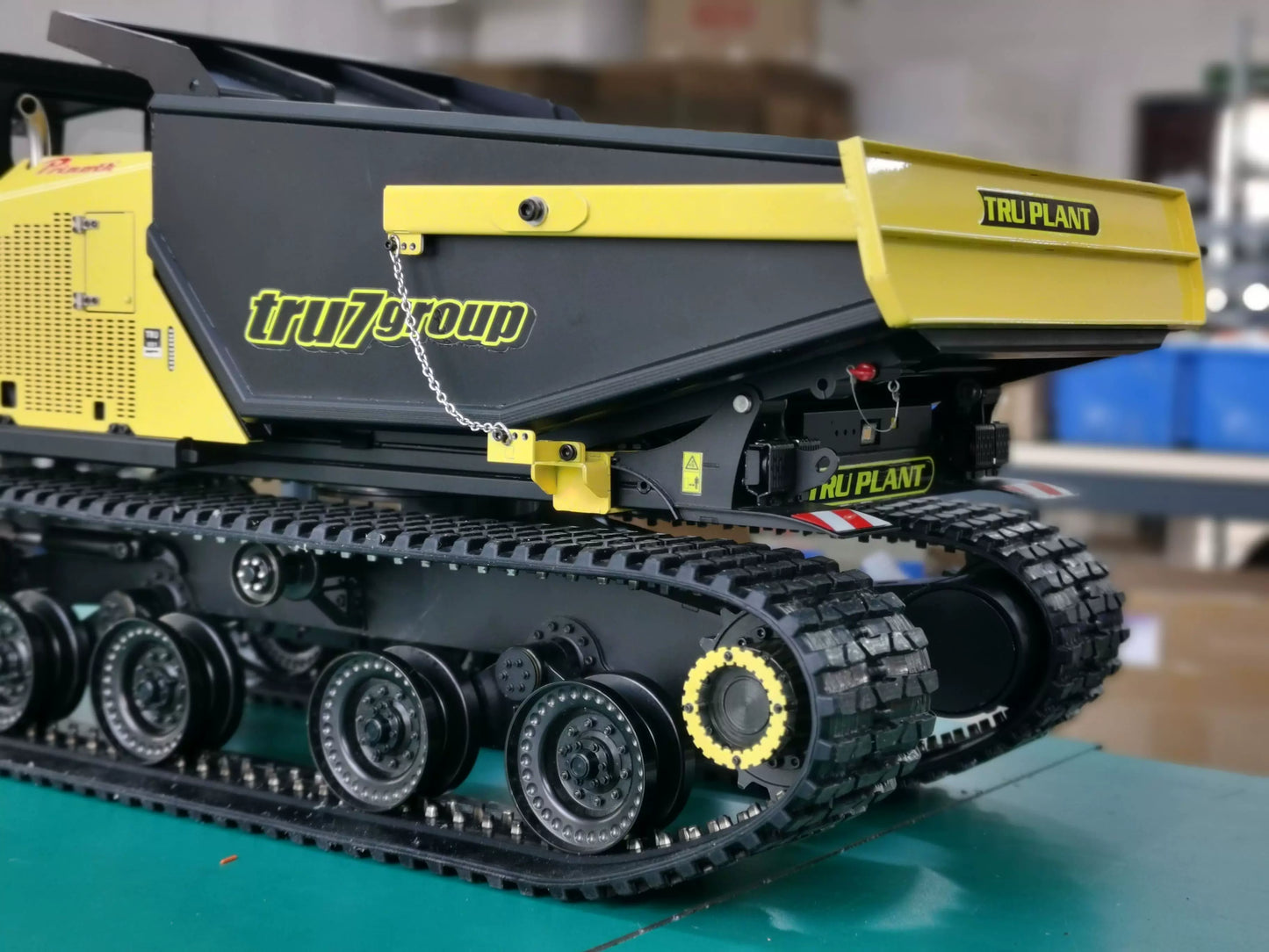 SFROG T14R 1/14 RC Hydraulic Track Truck RTR