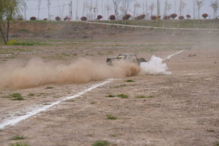 TRACTION HOBBY KM 1/6 CHALLENGER RC CAR KIT