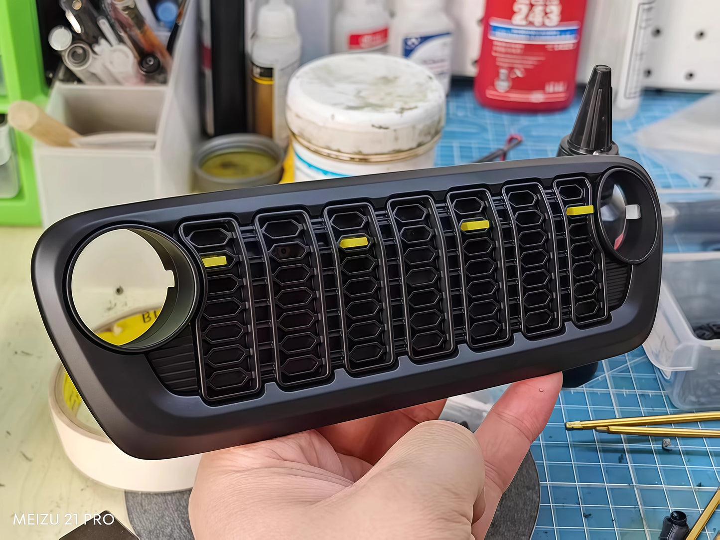 ABS Plastic Grille WITH  LIGHT for RLAARLO Mk07/JK07 1/7 RC Rock Crawler