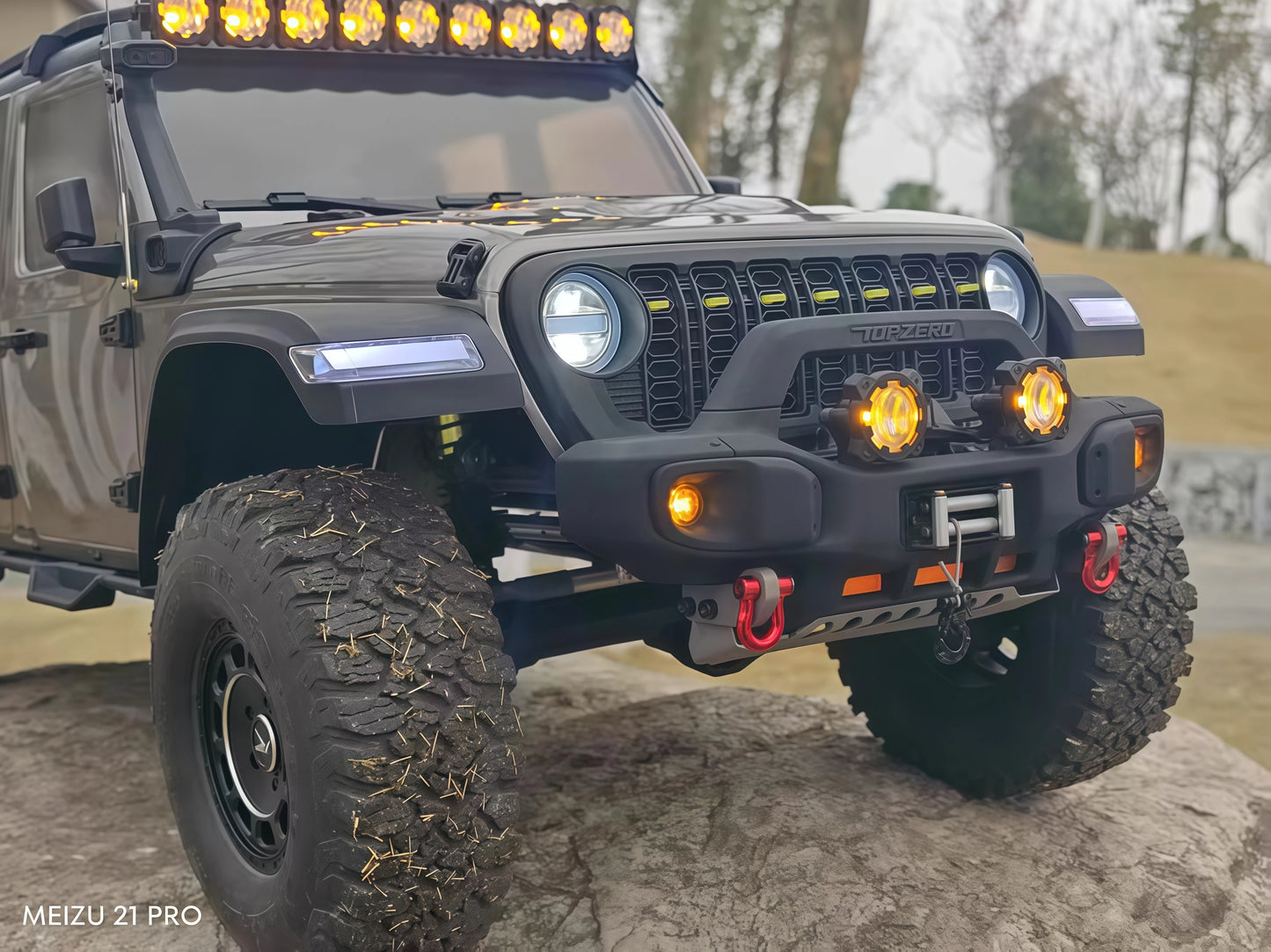 ABS Plastic Grille WITH  LIGHT for RLAARLO Mk07/JK07 1/7 RC Rock Crawler