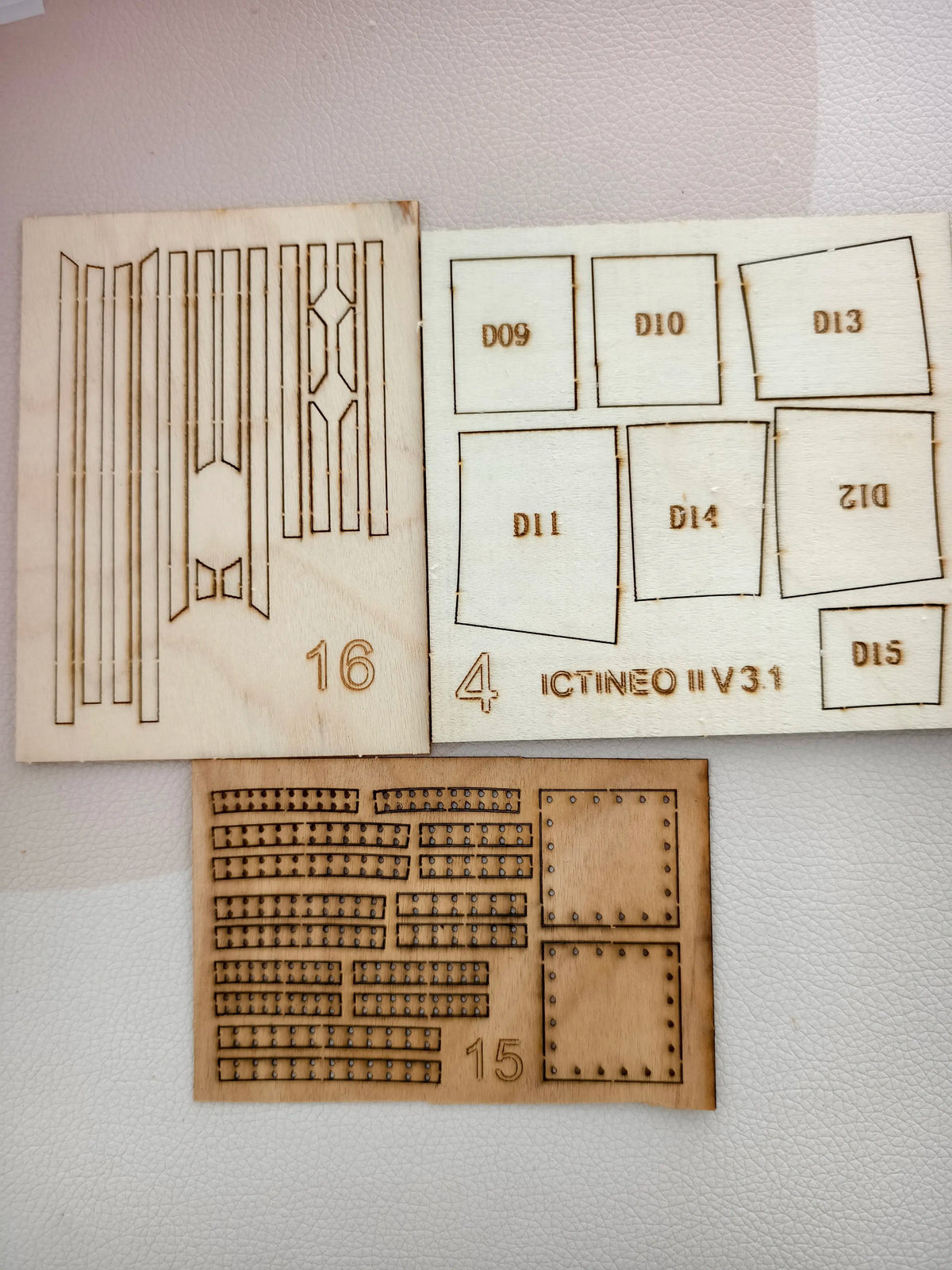 1/28 ICTINEO Generation 2 Submarine Wooden Mmodel Building Kit