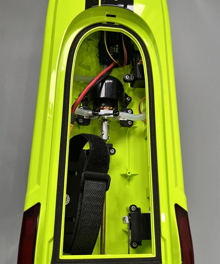 UDIRC Brushless High-speed Water-cooled Remote Control Ship RTR