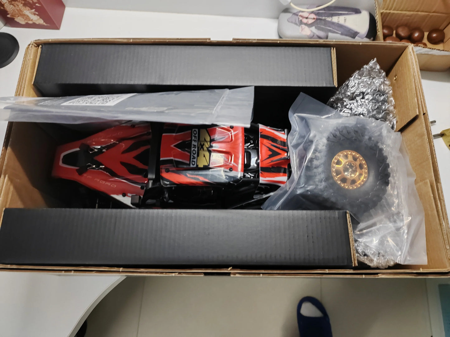 Rlaarlo 1/12 AM-D12  2.4G 4WD Brushless RC  Desert Truck RTR  2S battery