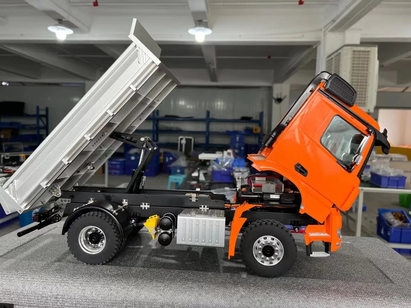 Kabolite 1/14 K3362 4x4 Rc Hydraulic Dump Truck RTR