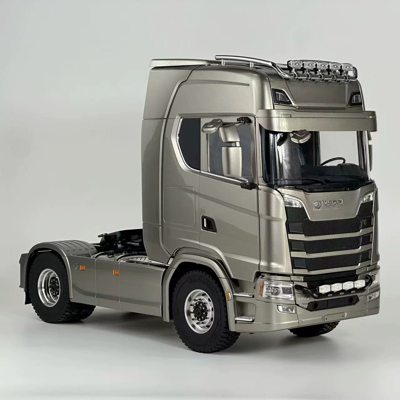 1/14 Scania Rc Tractor 4x4 with Sound Light System RTR